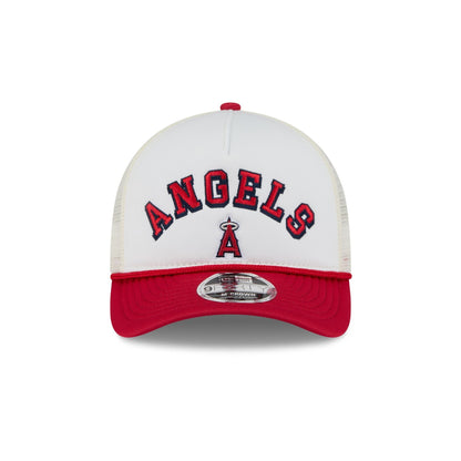Los Angeles Angels Chrome Arch 9FORTY M-Crown A-Frame Trucker Hat