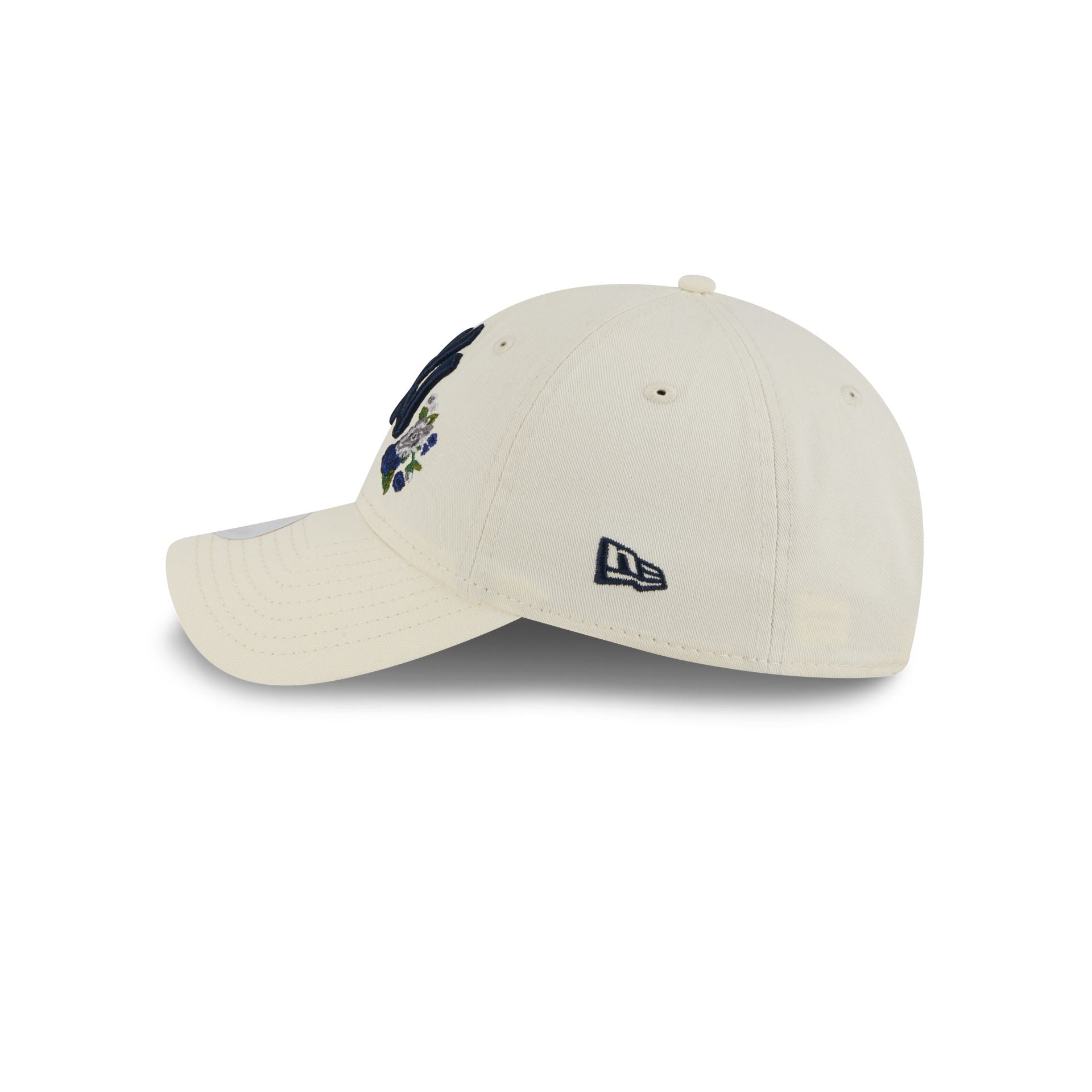 New York Yankees Women's Floral Stitch 9TWENTY Adjustable Hat