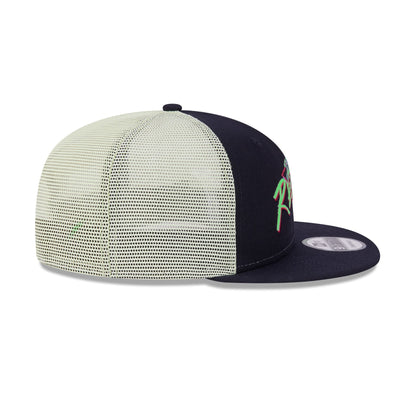 Boston Red Sox Glow-In-The-Dark 9FIFTY Trucker Hat