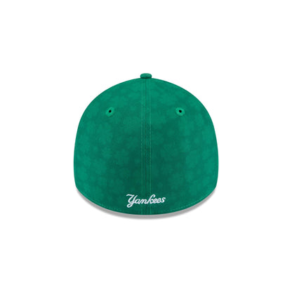 New York Yankees St. Patrick's Day 2025 39THIRTY Stretch Fit Hat
