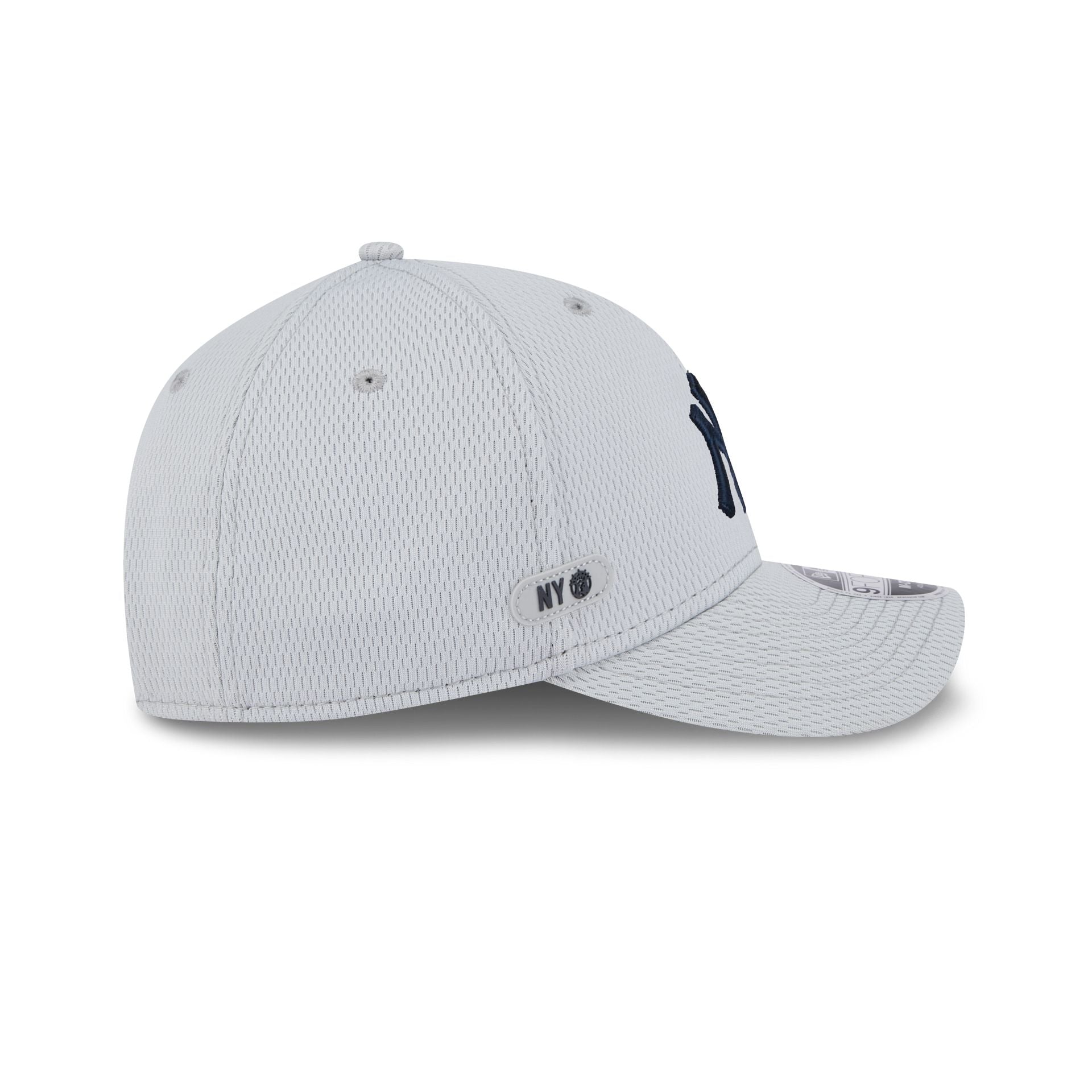 New York Yankees 2025 Clubhouse Gray 9FORTY M-Crown Snapback Hat