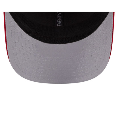 Chicago Blackhawks Simple 9SEVENTY Trucker Hat