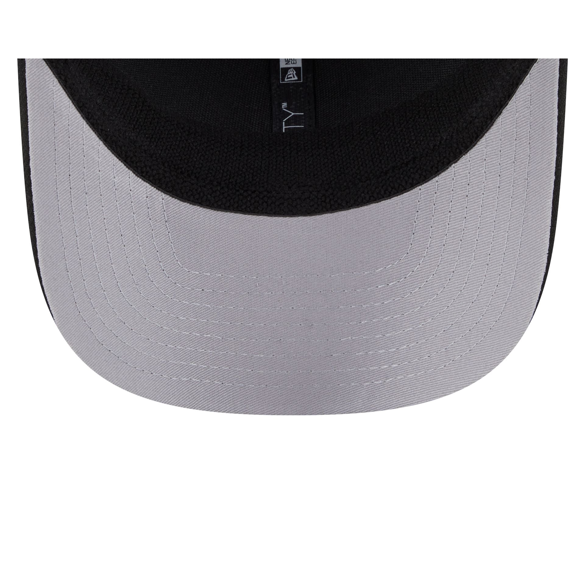 Boston Bruins Simple 9SEVENTY Trucker Hat