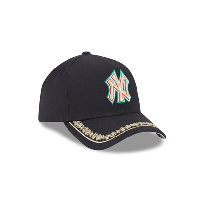 New York Yankees Ornate Visor 9FORTY A-Frame Snapback Hat